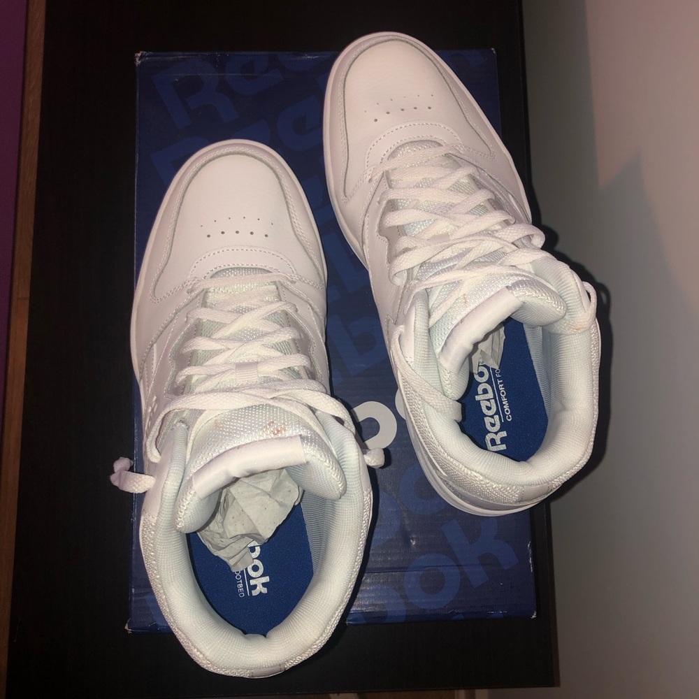Men's Rebook Basketball Shoes - Picture 4 of 7
